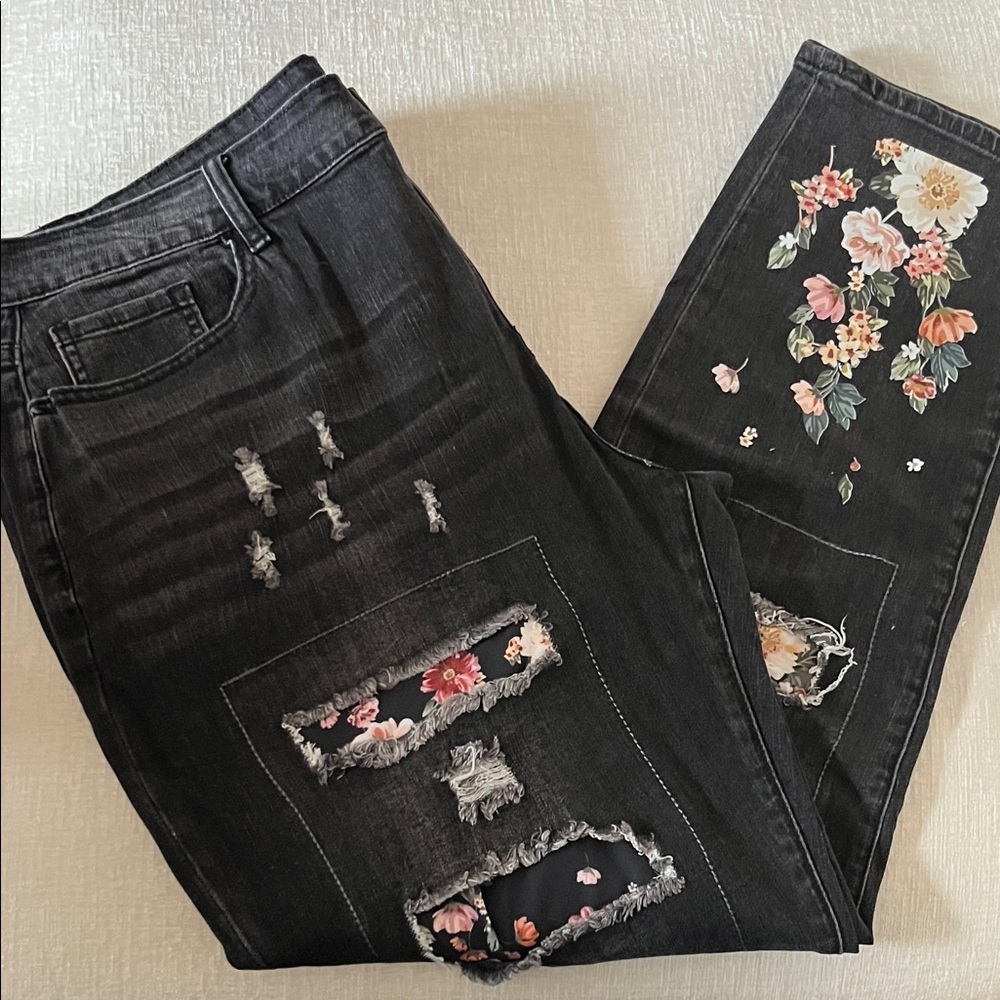 Floral Embroidered Distressed Boyfriend Jeans